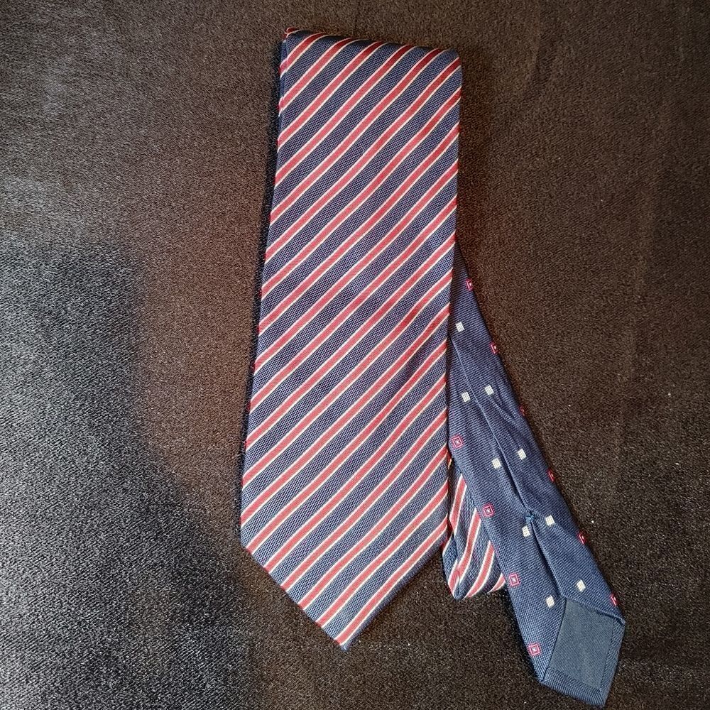 Prada tie slim